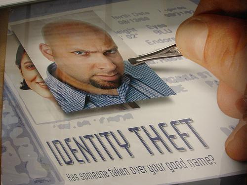 Danh_tac_Identity theft